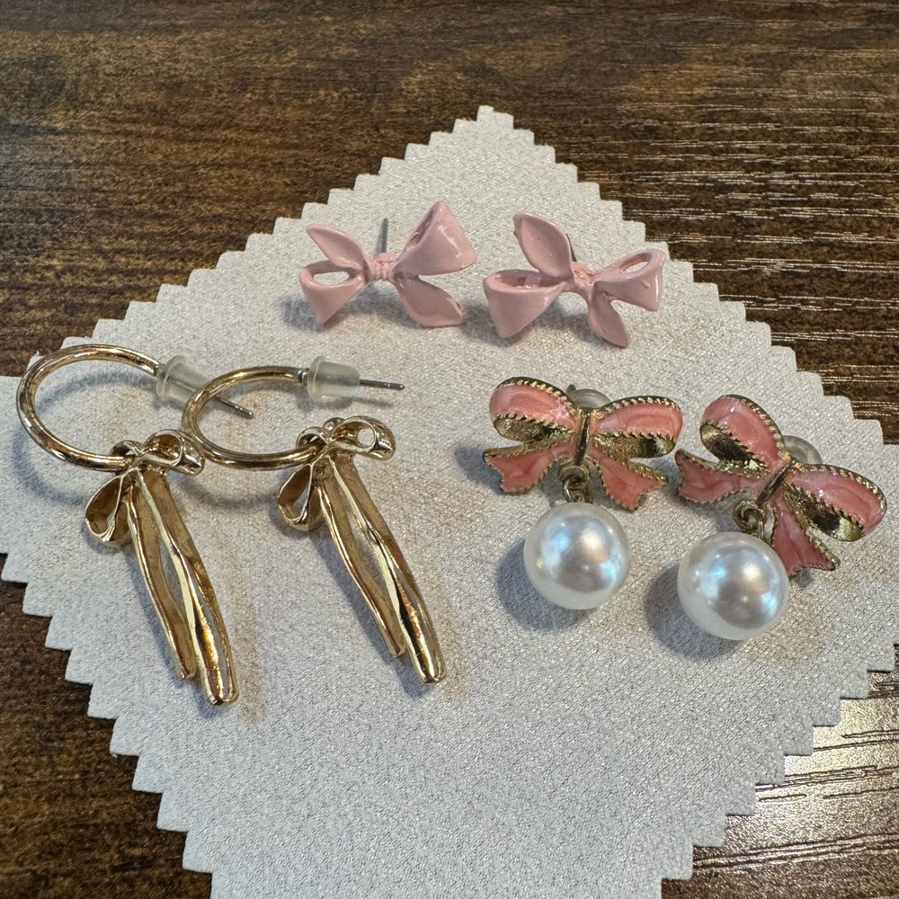 *Pink and Gold Bow Earrings Set of 3 - Picture 2 of 3